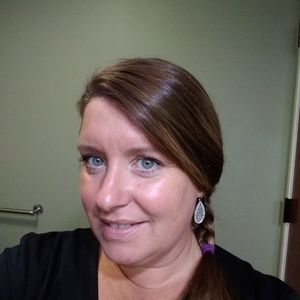 Meet your Posher, Bobbi sue